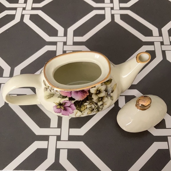 Vintage 2004 collectible "Special Place" miniature tea pot - Picture 3 of 5